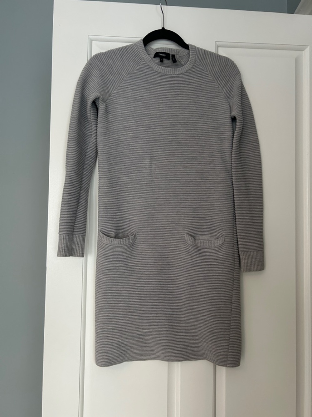 Theory Light Gray Ribbed Knit Long-Sleeve Dress